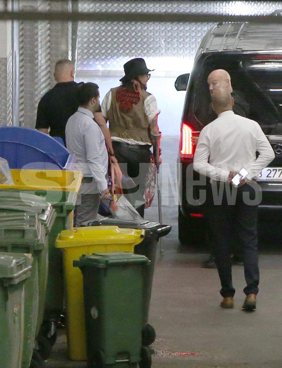 Imagini fabuloase surprinse de paparazzii Spynews.ro cu Johnny Depp în România! Ce a făcut artistul după concert / PAPARAZZI