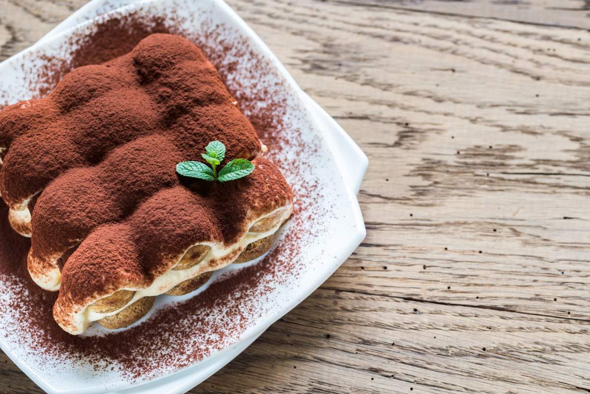 Rețetă de tiramisu cu brânză. Un preparat rapid și delicios pentru vară