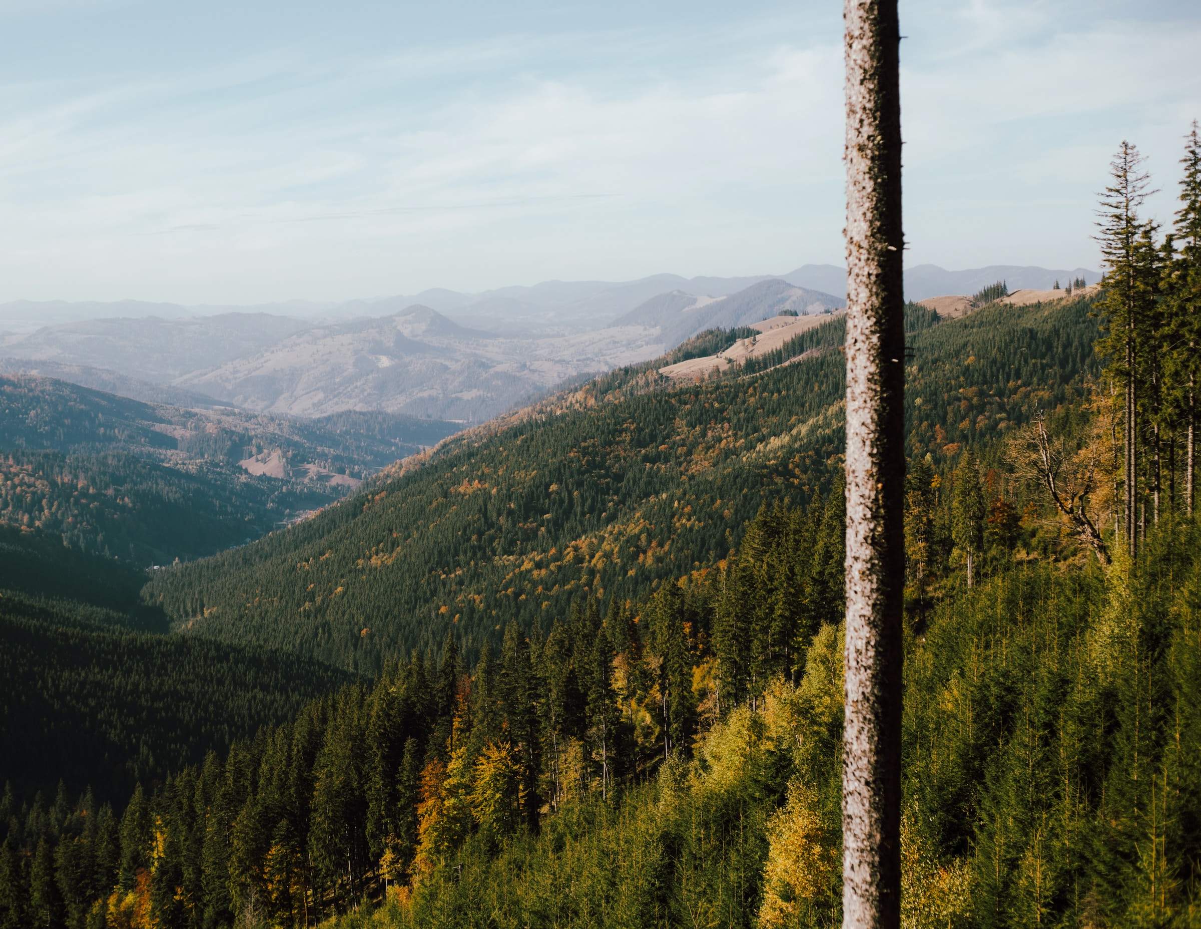 Locul din România care a primit numele de ”Poarta Iadului”. Puțini turiști au curajul să îl viziteze / FOTO