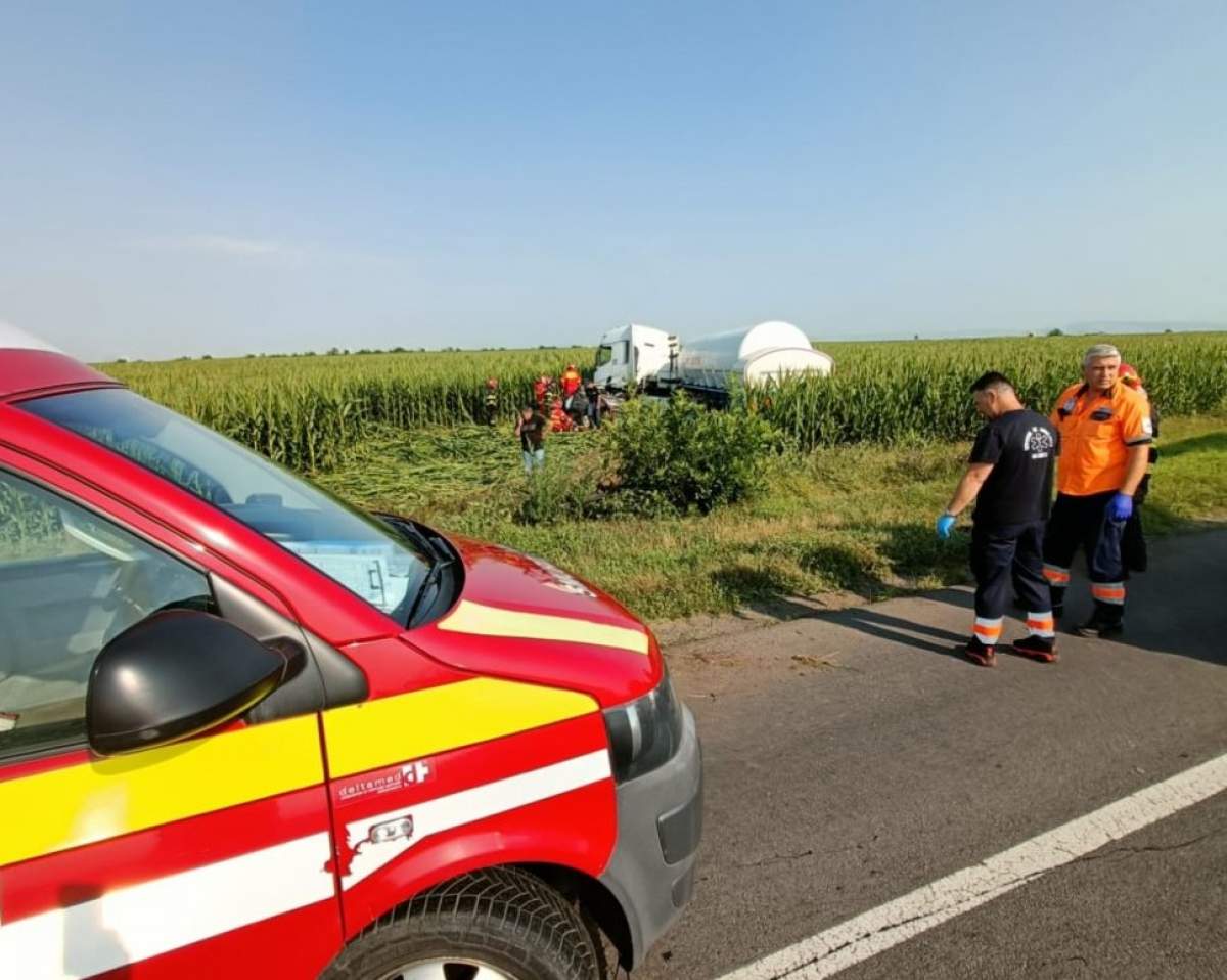 Șoferul cisternei nu a fost afectat, imagine de la locul accidentului