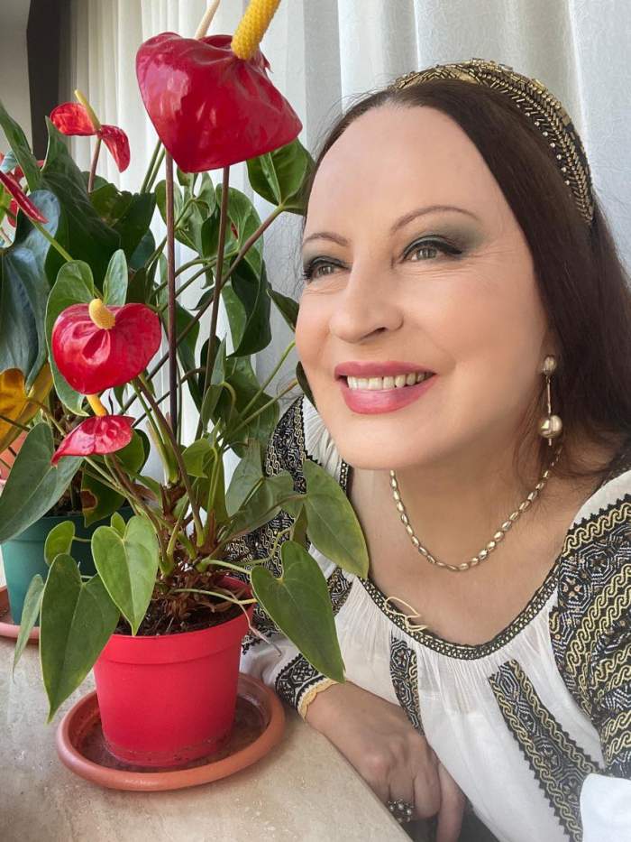 Cum sărbătorește Maria Dragomiroiu de ziua ei de naștere! Cântăreața a împlinit 68 de ani: ”Este prima oară în viața mea” / VIDEO