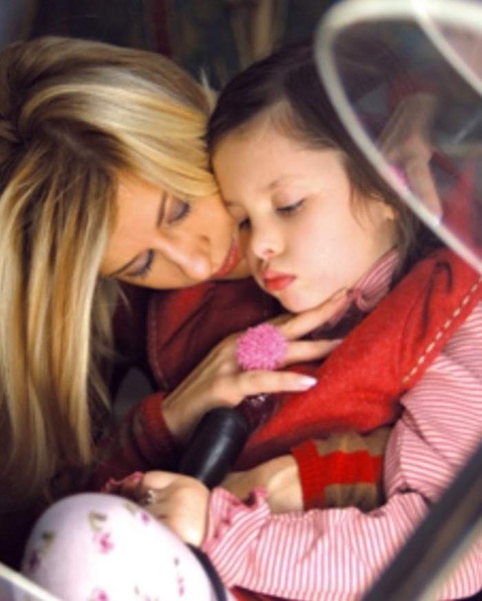 Loredana Groza își sărbătorește fiica. Elena a împlinit 25 de ani: „Îți mulțumesc că m-ai ales să-ți fiu mamă”