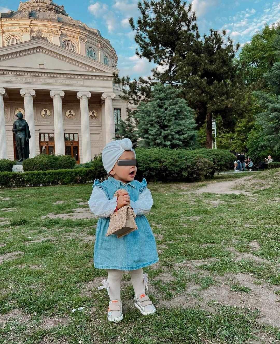 Nicole Cherry, tablou de familie. Cum s-a fotografiat artista alături de soțul și fiica ei / FOTO