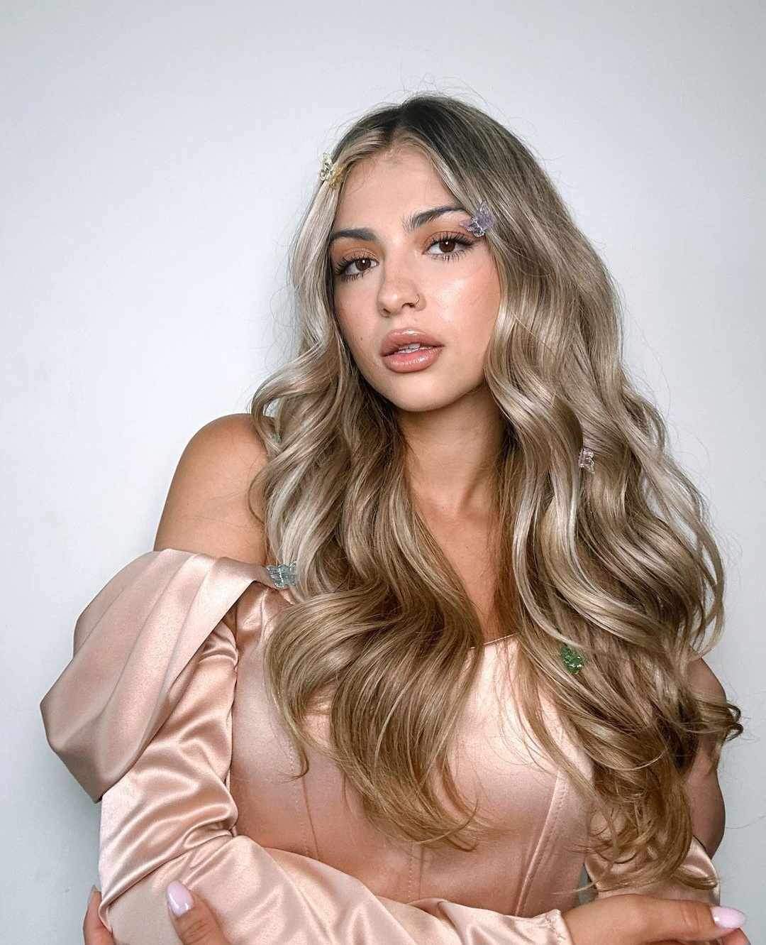 Recunoști fetița din imagine? Este o celebră influenceriță din România / FOTO