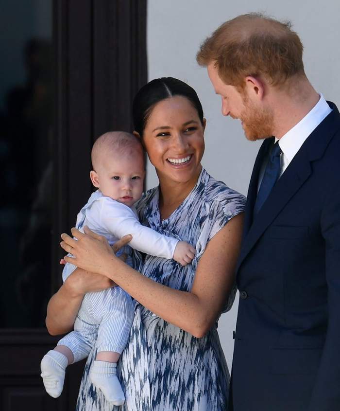 Imagine de familie Meghan Markle și Prințul Harry alături de fiul lor, Archie