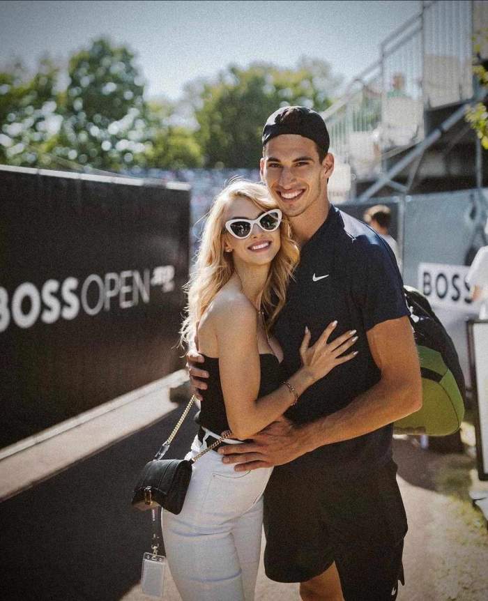 Andreea Bălan, la doar câțiva metri de Kate Middleton. Cântăreața a stat alături de oameni importanți la meciul lui Victor Cornea / VIDEO