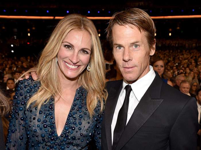 Julia Roberts și Danny Moder sărbătoresc cea de-a 21-a aniversare împreună. Ipostaza rară în care s-au fotografiat cei doi îndrăgostiți / FOTO