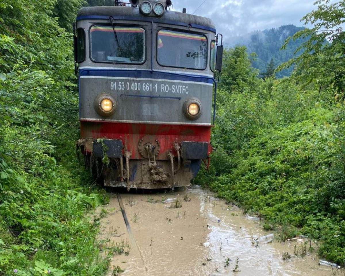 unul dintre trenurile blocate în Suceava
