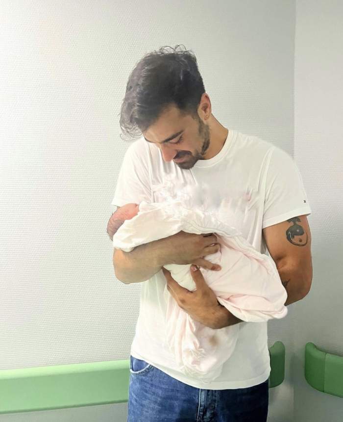 Momentul în care Liviu Teodorescu și-a adus fetița nou-născută acasă! Cum a fost micuța întâmpinată de cei dragi: „A venit” / VIDEO