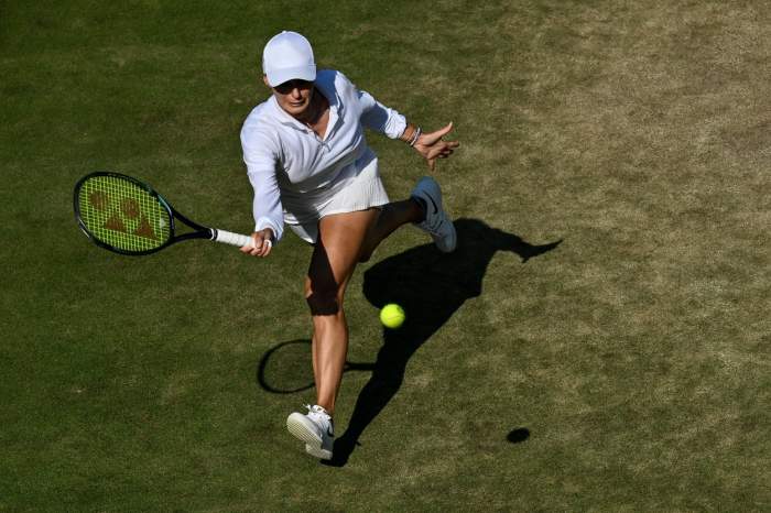 Ana Bogdan și Jaqueline Cristian s-au calificat în turul doi la Wimbledon. Cele două jucătoare de tenis le-au învins pe Danielle Collins și Alison Riske-Amritraj