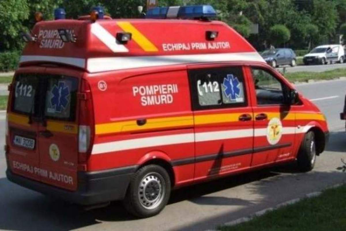 imagine ambulanta pompierii smurd