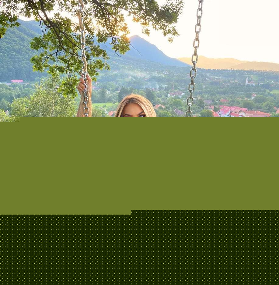 Fotografie cu Amna pe o hintă