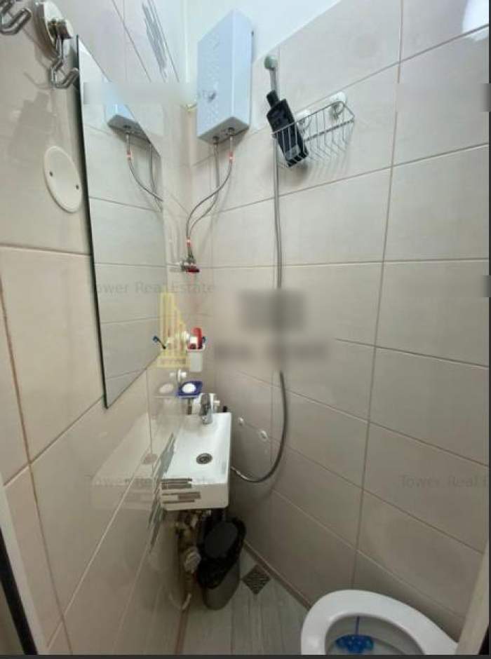 Garsonieră de 16 metri pătrați, scoasă la vânzare în Cluj-Napoca: ,,Simt că mă sufoc doar uitându-mă la poze” / FOTO