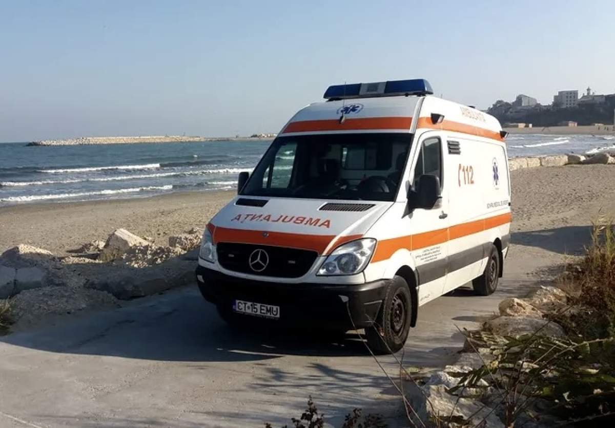 Salvarea echipaj, la malul marii Trei persoane au murit înecate pe o plajă din Mamaia, după ce au intrat în marea agitată. Alți doi oameni au fost transportați de urgență la spital