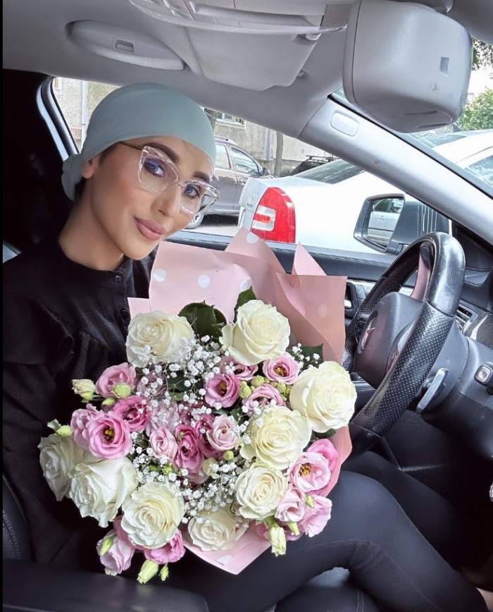 Dana Roba, surprinsă cu un buchet de flori. Ipostaza în care s-a afișat make-up artistul: „Mai mult decât iubită” / FOTO