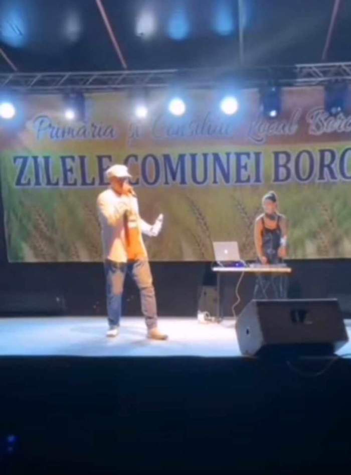 Artist român, căzătură la concert. A picat de pe scenă în văzul tuturor / VIDEO