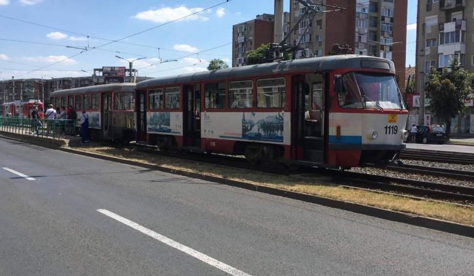 Cine este Alessia, femeia care a murit sub un tramvai, în Arad. A decedat încercând să o coboare pe fiica ei aflată într-un scaun cu rotile / FOTO