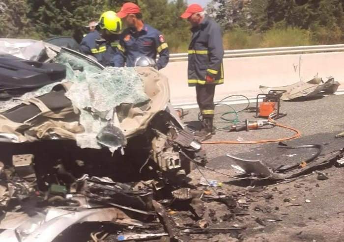 Tragedie în Grecia. Doi soți români au murit într-un accident rutier cumplit. Copiii lor au fost transportați la spital în stare gravă / FOTO