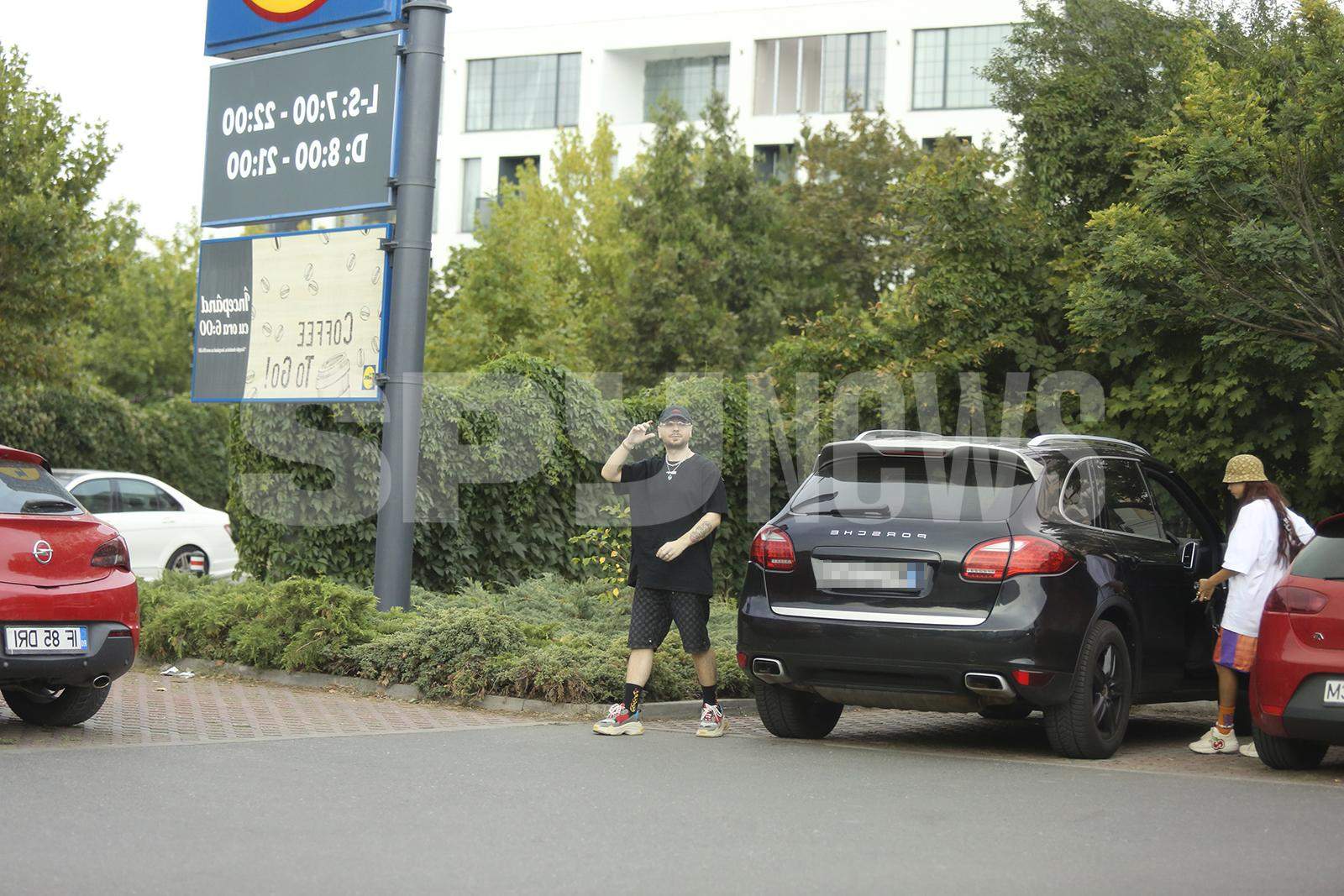 Nane este foarte atent la poftele iubitei sale! Artistul nu trece cu vederea nimic din ce îi cere partenera lui / PAPARAZZI