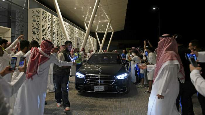 Cum a fost primit Neymar în Arabia Saudită. Brazilianul va fi prezentat oficial sâmbătă în faţa fanilor lui Al-Hilal / FOTO