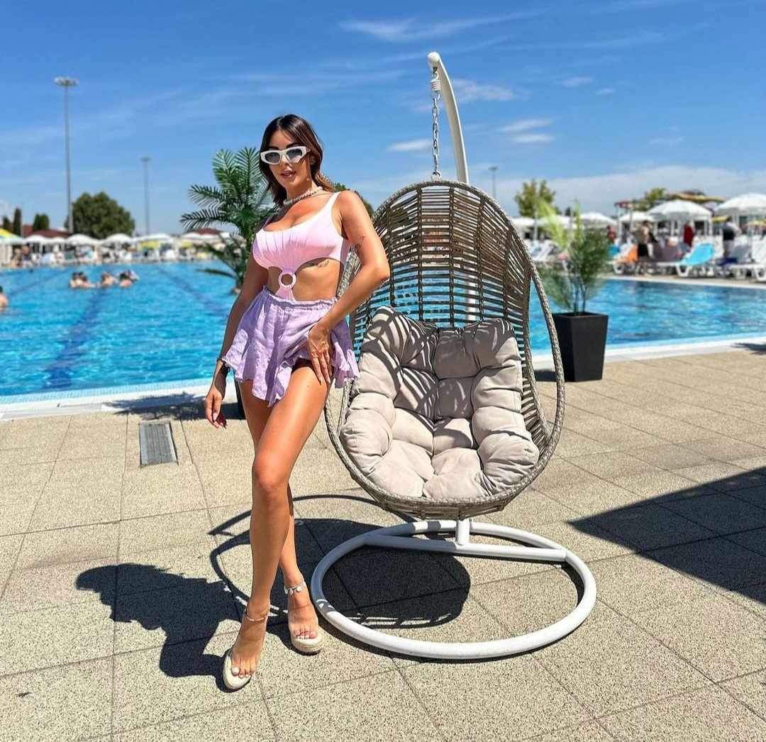 Natalia Mateuț își sărbătorește tatăl. Ce urare specială i-a făcut prezentatoarea de la Showbiz Report / FOTO