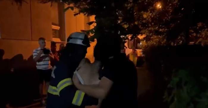 Pompierul din Botoșani care a salvat-o pe femeia care și-a aruncat copiii pe geam, declarații șocante de la fața locului: ”Exista și pericolul de a...”