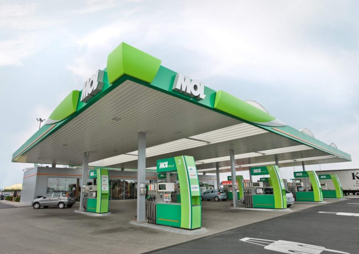 MOL, stație de alimentare cu combustibil Prețul combustibilului scade astăzi, 23 august 2023. Cât costă benzina și motorina la stațiile de alimentare din țară