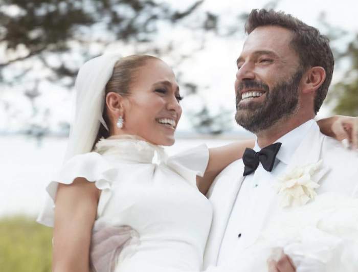 Jennifer Lopez și Ben Affleck au împlinit un an de căsătorie! Imagini emoționante cu cei doi soți de la cununie / FOTO