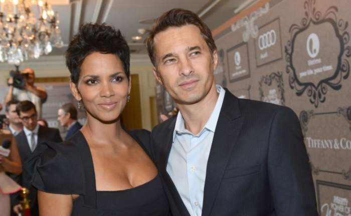 Halle Berry și Olivier Martinez au divorțat oficial, după opt ani de când au intentat procesul. Actrița va plăti 8.000 de dolari pe lună pentru pensie alimentară