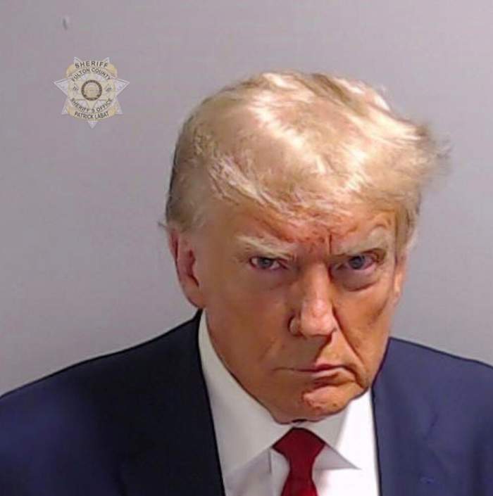 Donald Trump în arest.