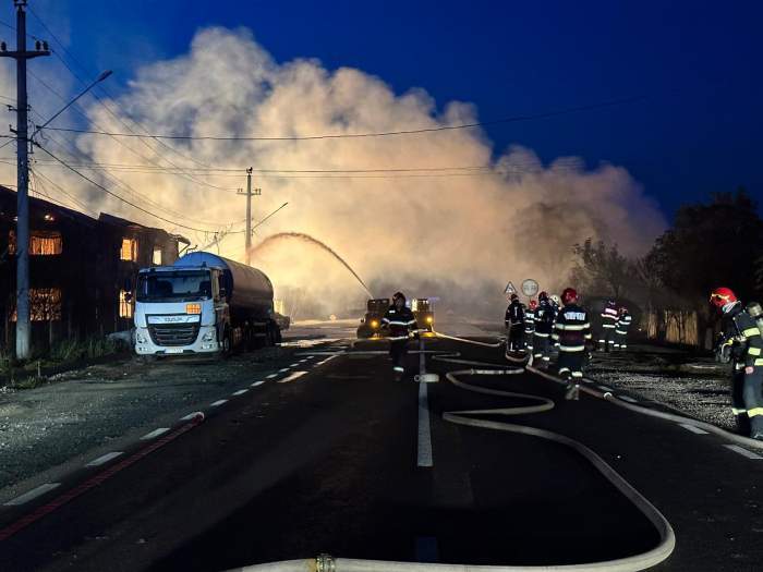 Imagini terifiante de la locul exploziilor de la Crevedia. Cum arată acum zona unde 58 de persoane au fost rănite și două au murit / FOTO