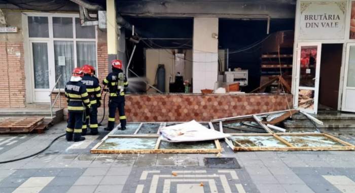 Camerele de supraveghere au surprins momentul exploziei de la pizzeria din Paşcani. O persoană a fost rănită, după ce două butelii GPL au luat foc