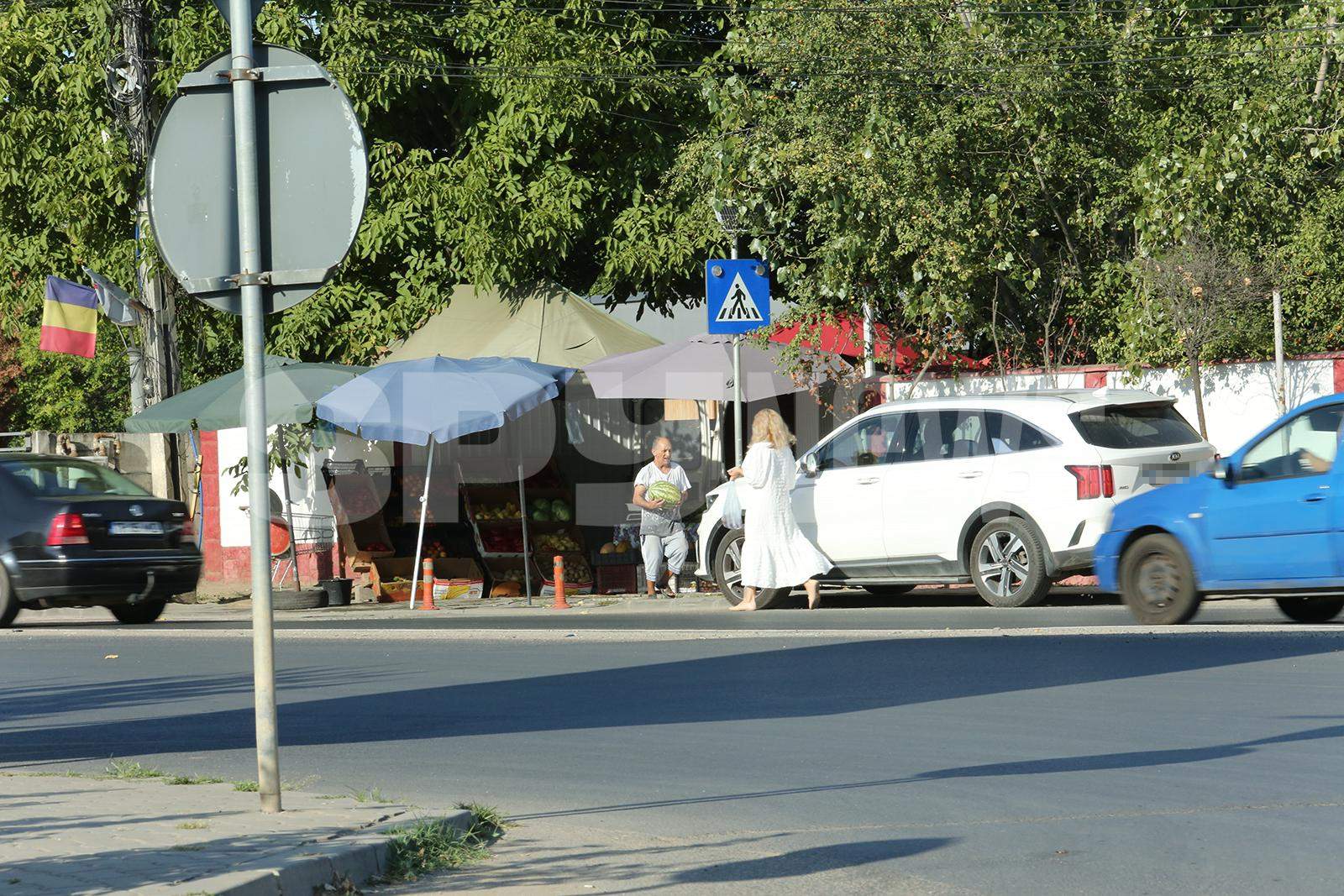 Elegantă chiar și atunci când merge la cumpărături! Dana Nălbaru pune foarte mare accent pe felul în care arată / PAPARAZZI