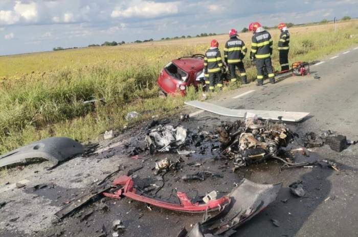 mașini distruse în Arad