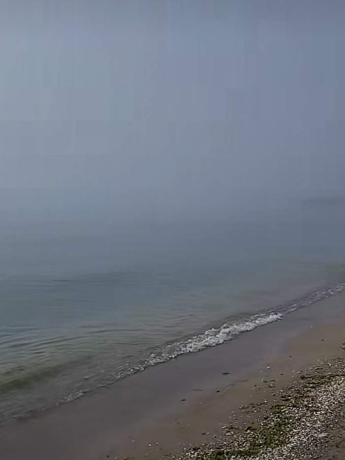 Imagini înfiorătoare de pe litoralul românesc, în urma furtunilor de pe mare. Plajele de la malul Mării Negre sunt goale / FOTO