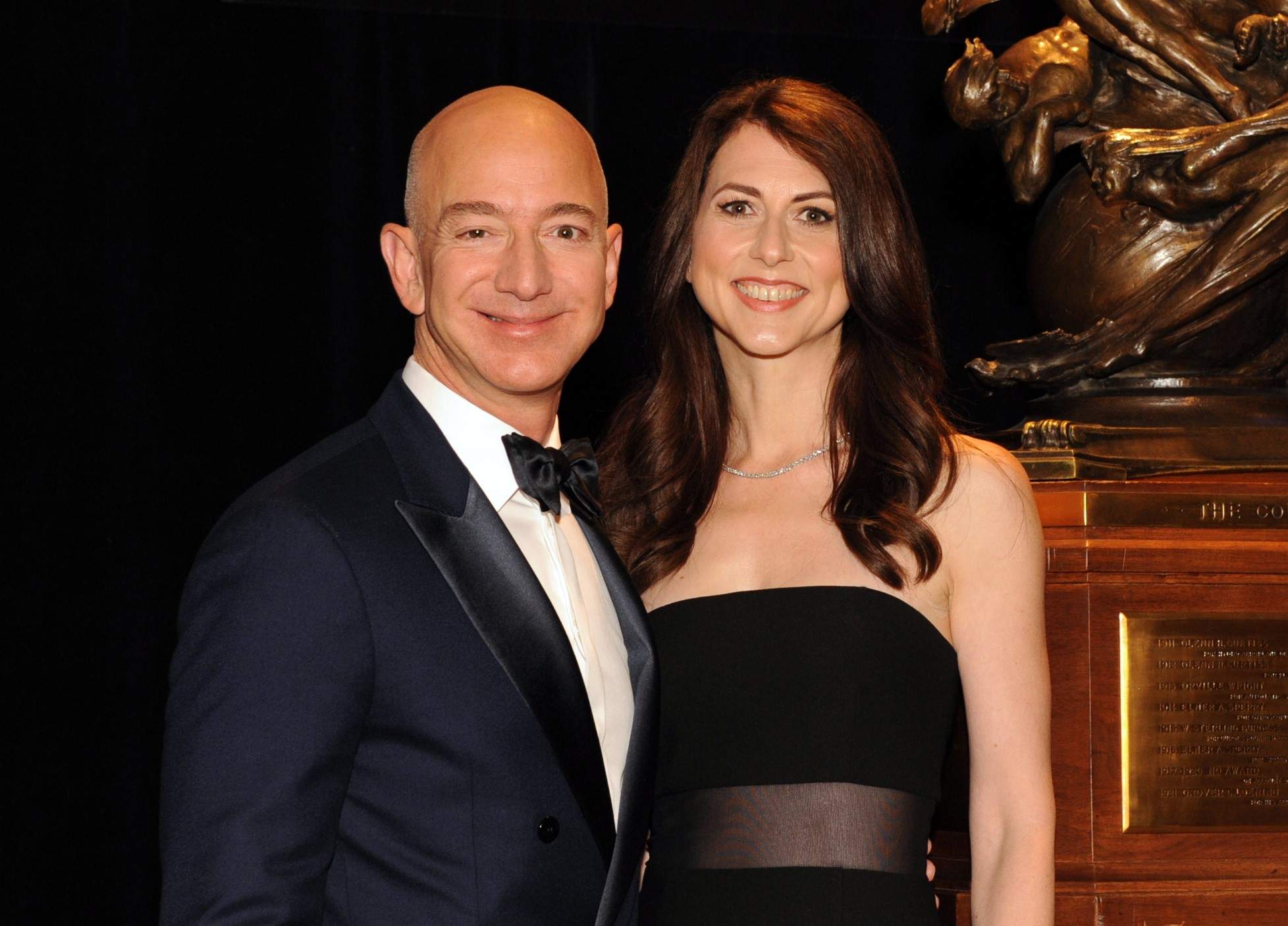 Toată lumea credea că o să-și găsească o tinerică, dar a ales-o pe ea. Câți ani are logodnica miliardarului Jeff Bezos