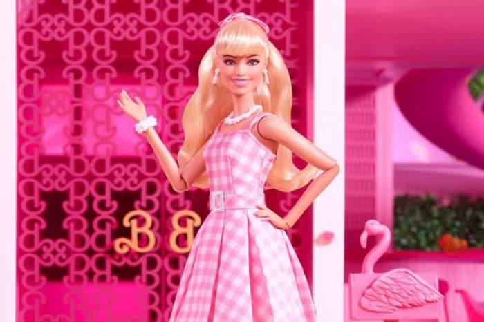 Barbie este noua modă! O firmă de pompe funebre vinde sicrie roz cu păpușa iubită de copiii din întreaga lume / FOTO