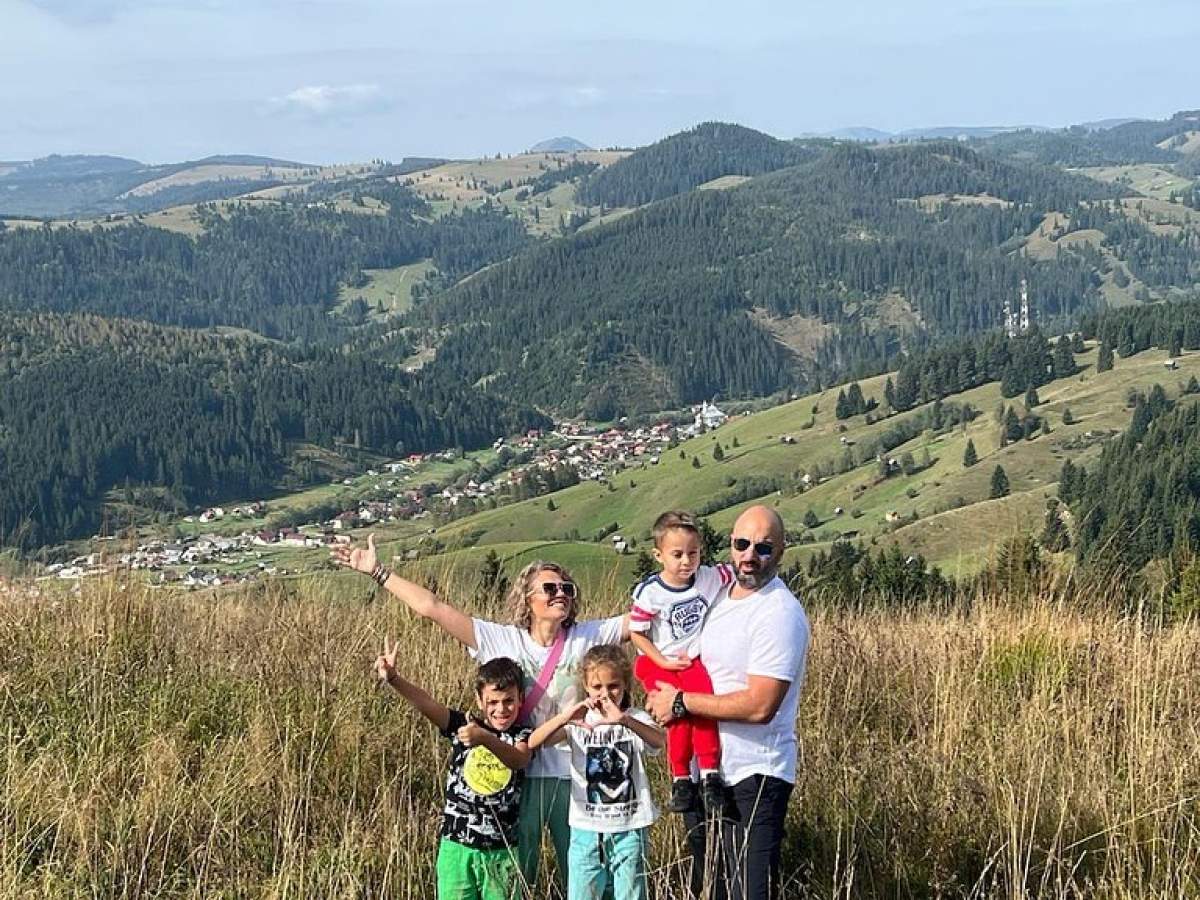 Mirela Vaida, achiziție în Bucovina. Prezentatoarea și-a dus copiii să vadă locul unde vor petrece sărbătorile în familie: ”Suntem fascinați” Mirela Vaida, achiziție în Bucovina. Prezentatoarea și-a dus copiii să vadă locul unde vor petrece sărbătorile în familie: ”Suntem fascinați”