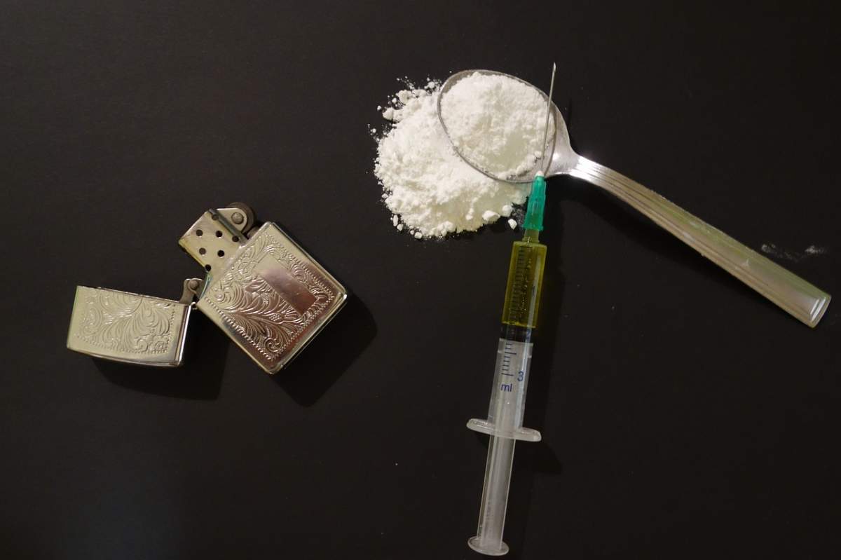 Ce este fentanilul, drogul mai periculos de 50 de ori decât heroina. Care sunt semnalele unei supradoze