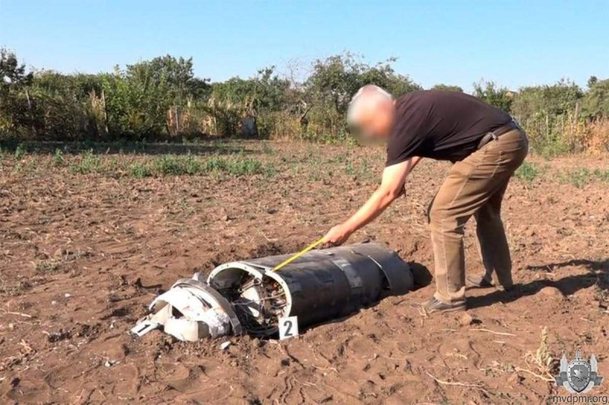 O rachetă rusească S-300 a căzut la graniţa României! A aterizat în grădina unui bărbat din Chițcani, Republica Moldova
