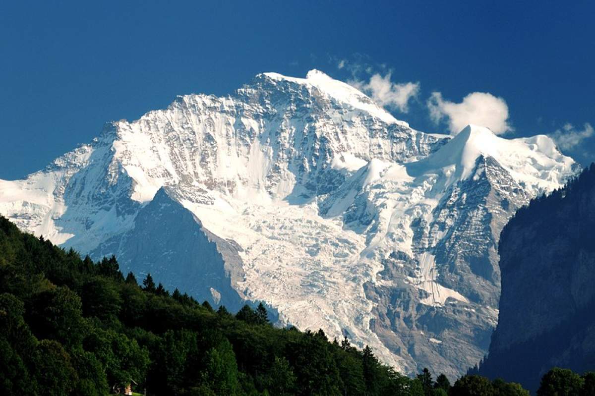 Doi alpiniști au murit în Alpii italieni. Unul dintre ei este un român în vârstă de 35 de ani