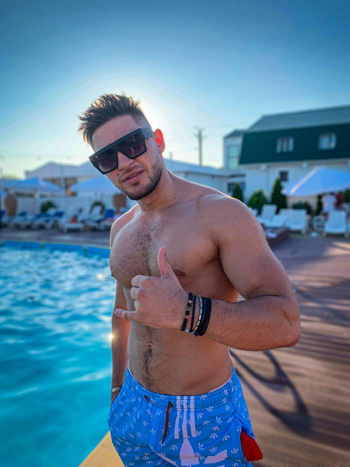 Bogdan Mocanu la piscină