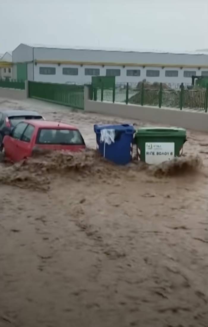 Imagini dezastruoase surprinse în Grecia! Ploile torențiale au făcut prăpăd! Inundațiile au ucis oameni / FOTO