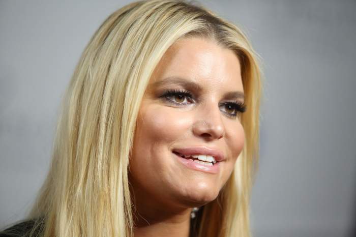 Ce au văzut fanii în imaginea cu Jessica Simpson