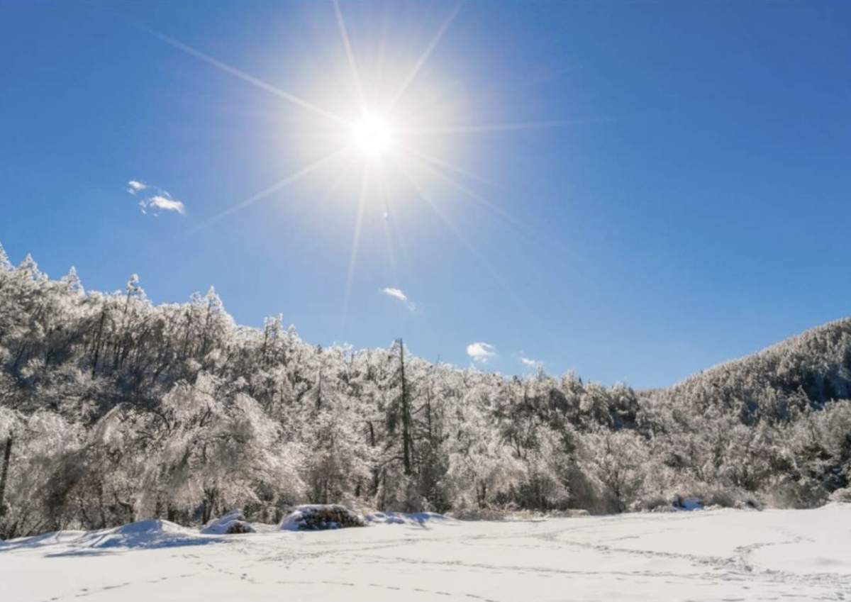 Vreme montana însorită Vom avea parte de temperaturi cu mult mai ridicate față de cele obişnuite in perioada următoare
