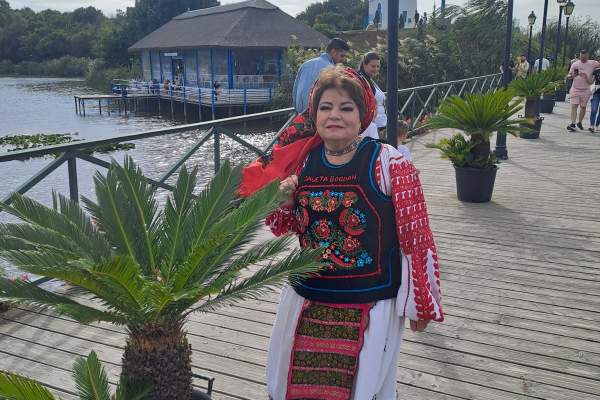 Saveta Bogdan își sărbătorește ziua de naștere. Artista, supărată că fiica ei nu a putut fi alături de ea: „Îmi vine să plâng...” / VIDEO