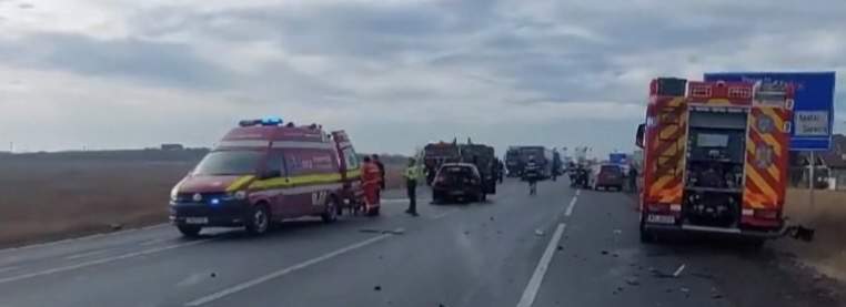 Accident grav în Buzău! A fost activat Planul Roșu de intervenție. Un microbuz cu copii, implicat în carambol / FOTO