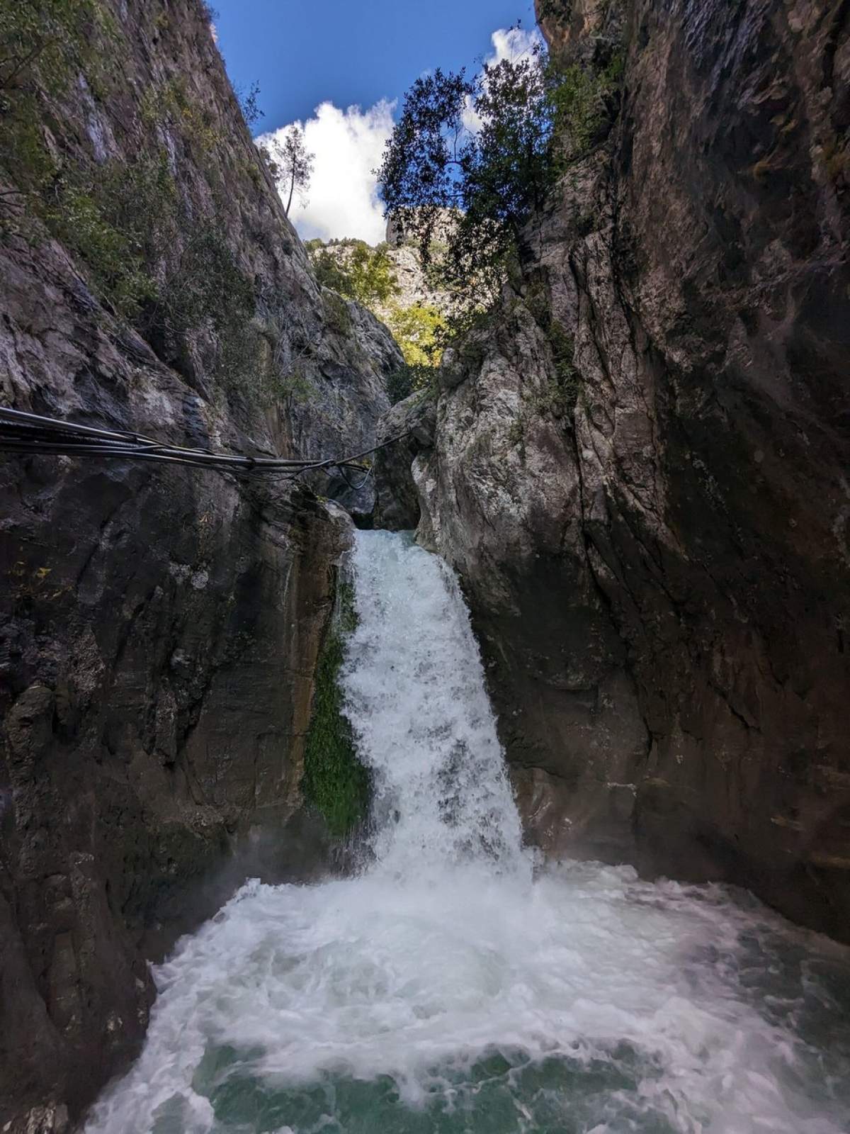 Canionul și cascadele Sapadere