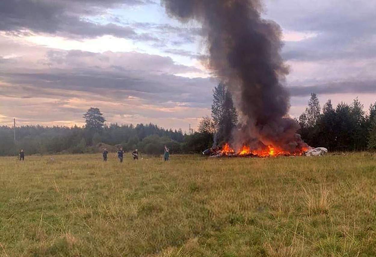 Imagini cu avionul care s-a prăbușit liderul grupului Wagner, în incendiu