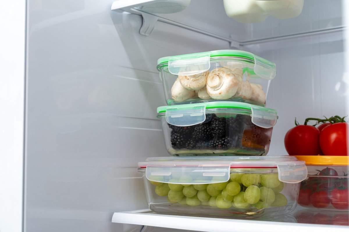 mâncare în frigider